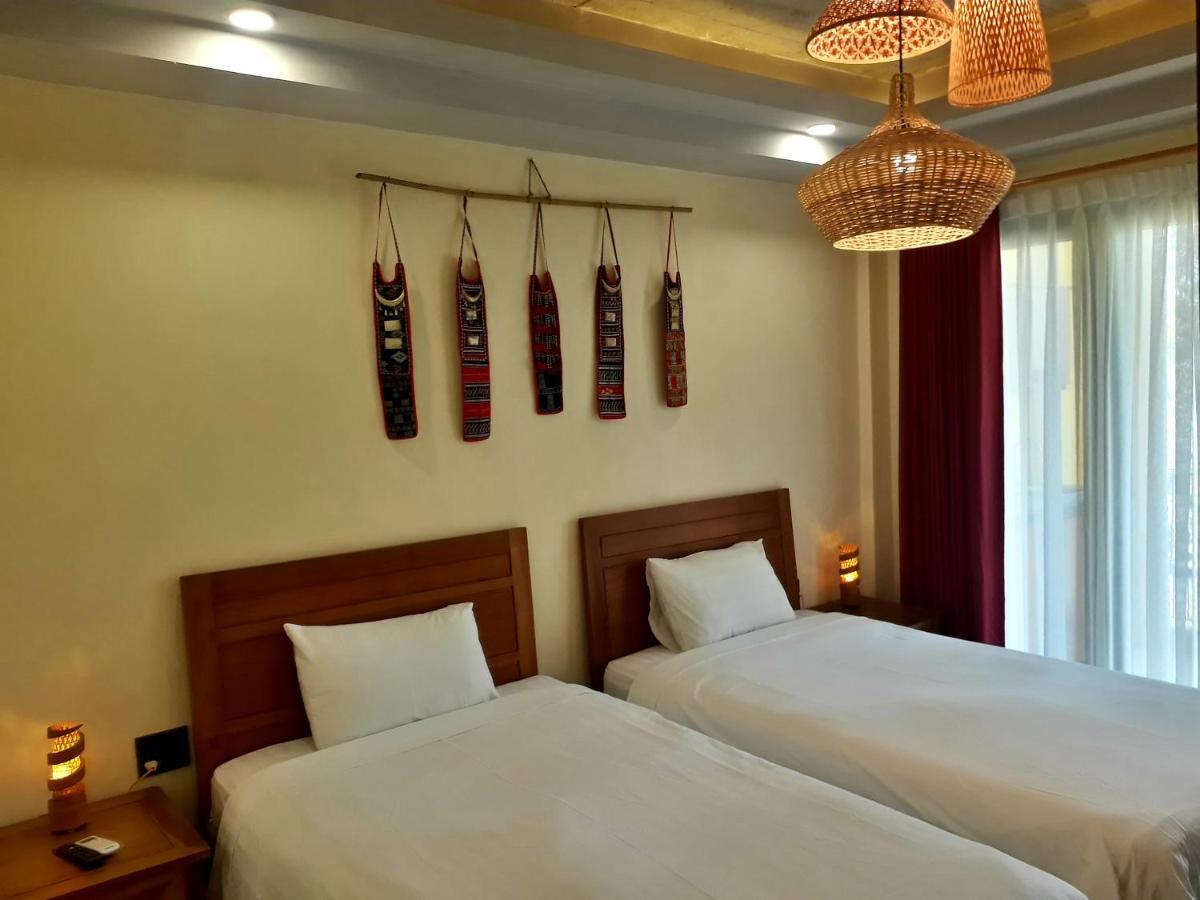 Pink Tulip Hoi An Hotel Exterior photo